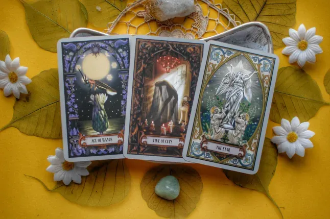 April 2026 Tarot Horoscope: Predictions for Each Zodiac Sign - Image 2