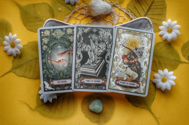 April 2026 Tarot Horoscope: Predictions for Each Zodiac Sign - Image 3