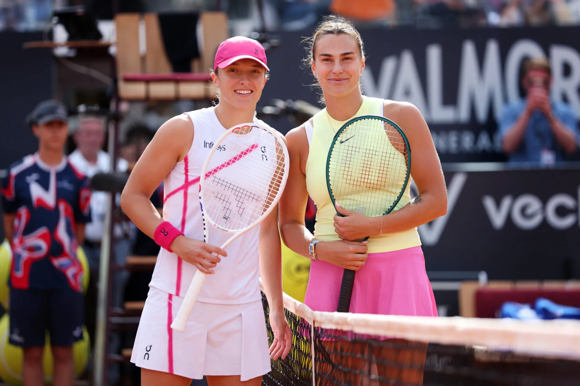 Aryna Sabalenka Overtakes Iga Swiatek: New Record in Women's Tennis