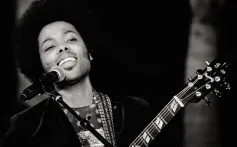 Becky G, Joy y Julieta Venegas Honradas en Billboard Mujeres Latinas en la Música 2026 - Image 2