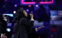 Brandy Celebra Estrella en el Paseo de la Fama: Un Legado Inmortalizado - Image 1