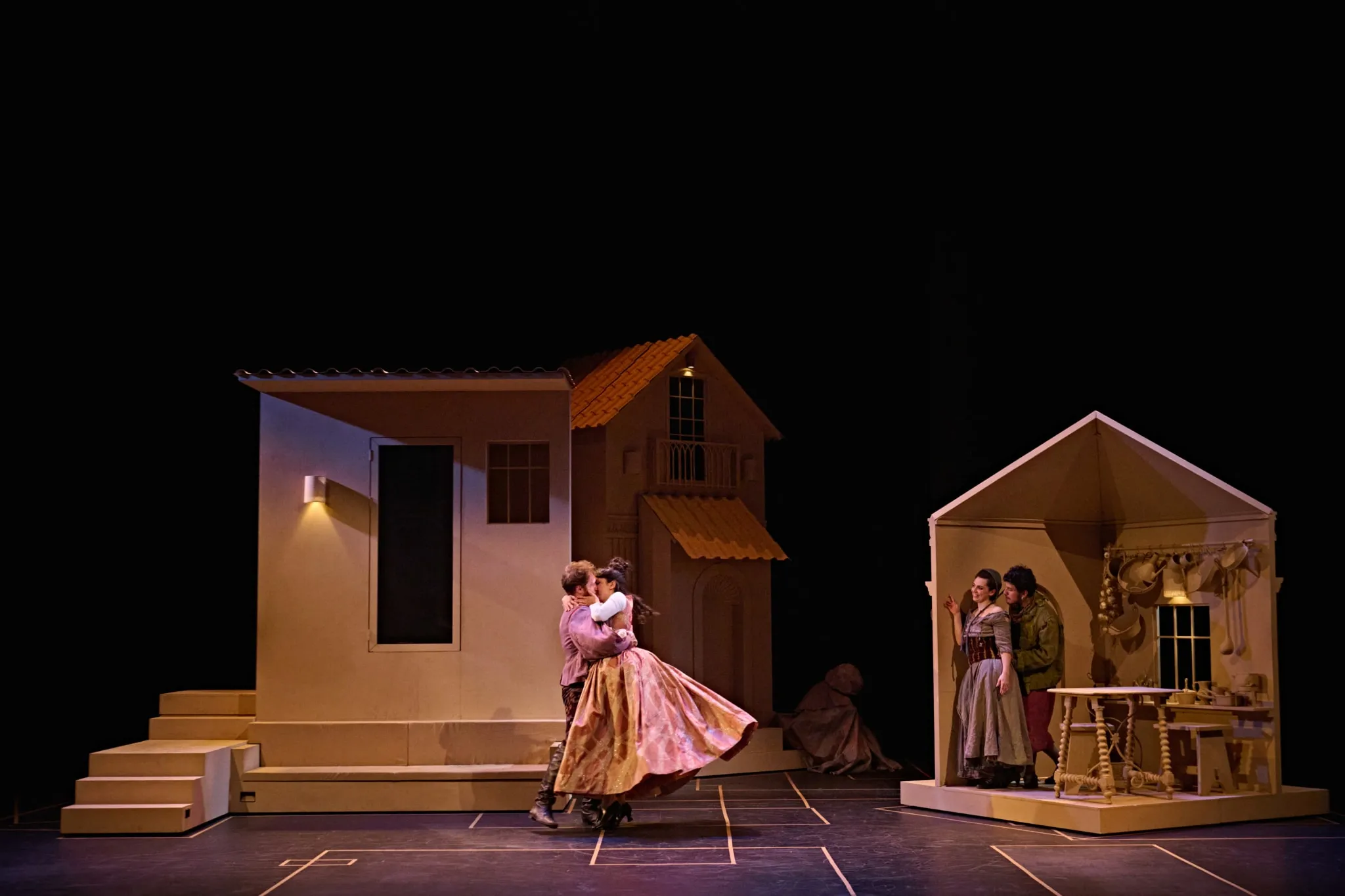 El 'Escondido y la Tapada' de Calderón Revive: Enredos y Comedia en el Teatro de la Comedia