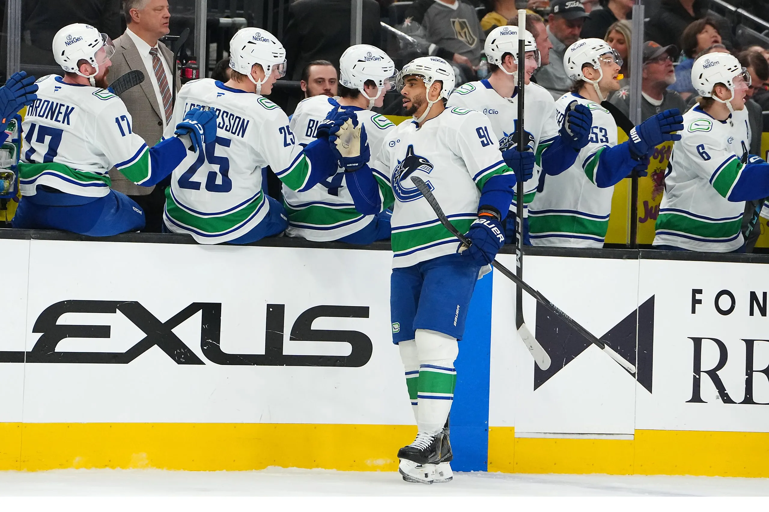 Canucks' Loss Analysis: Kane, Boeser, and Resilience