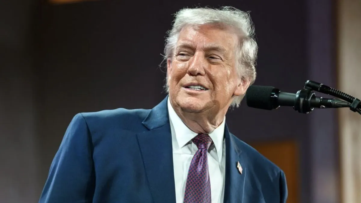 Controversy Erupts Over Trump's Rushed White House Ballroom Plans