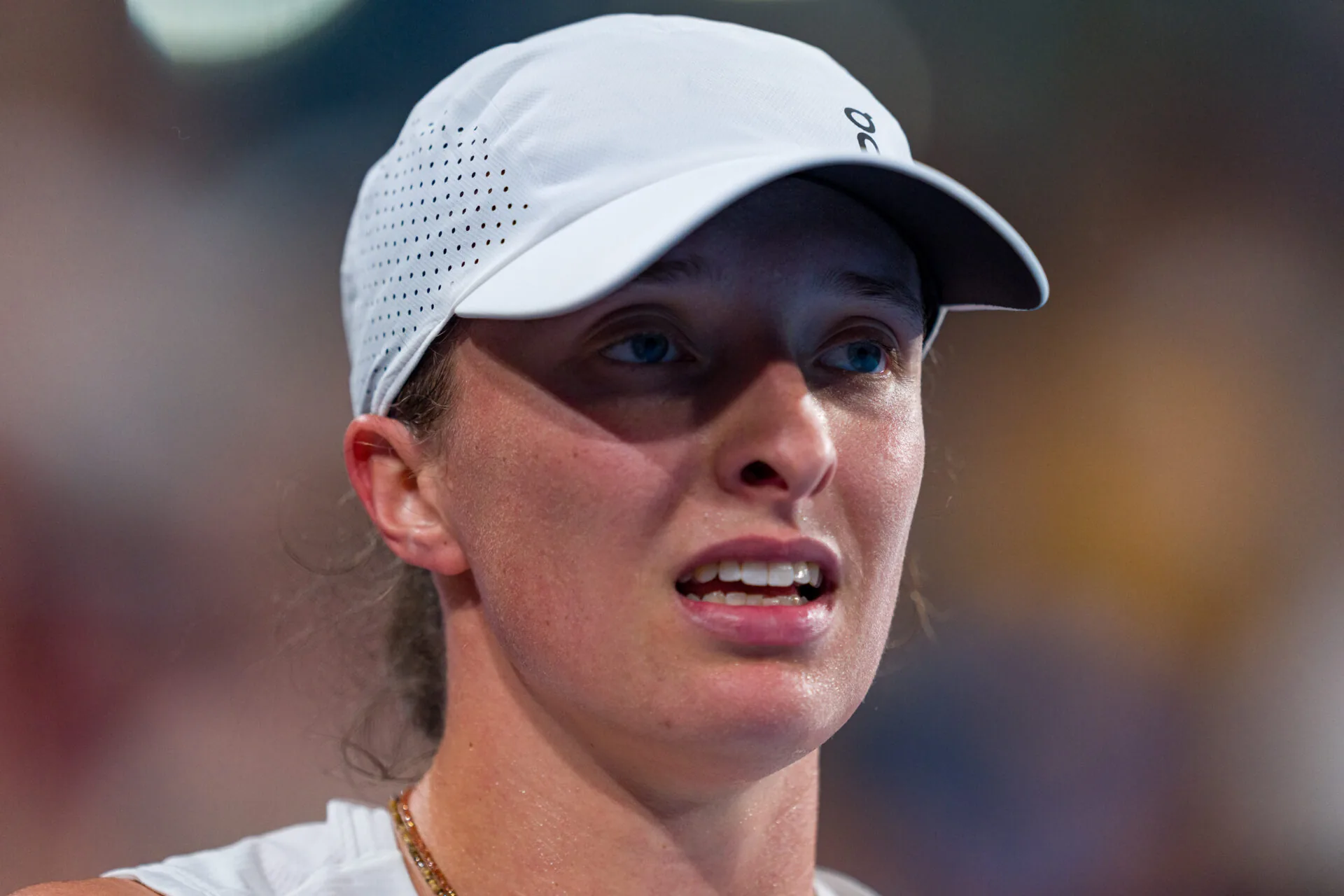 ¡Bombazo en el Tenis! Iga Swiatek Revela su Nuevo Entrenador Ideal Tras Separación