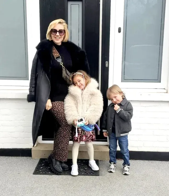 Emotivo Homenaje de Kelsey Parker a Tom Parker a Cuatro Años de su Fallecimiento - Image 3