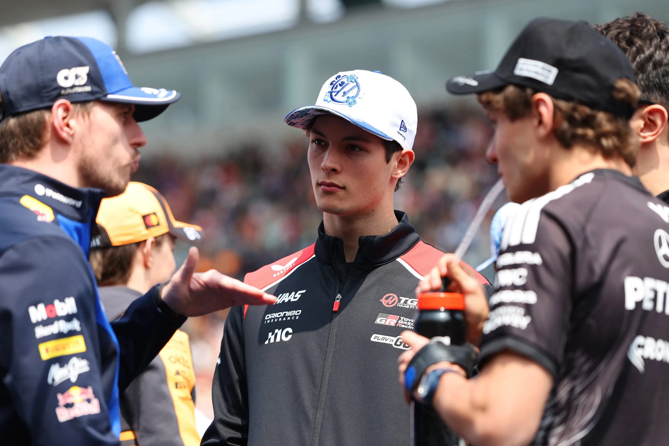 Komatsu Apoya a Bearman Tras Accidente en GP de Japón: 'No Te Castigues'