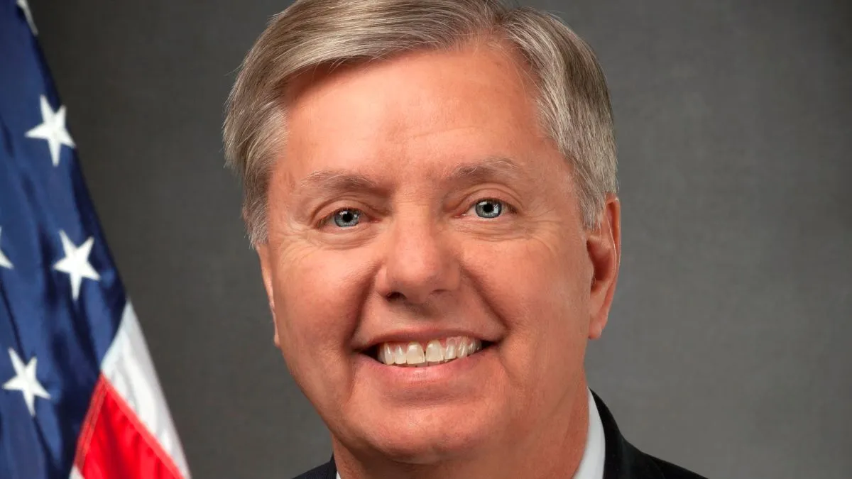 Lindsey Graham: Visita a Disney World y el Intento de Control de Daños
