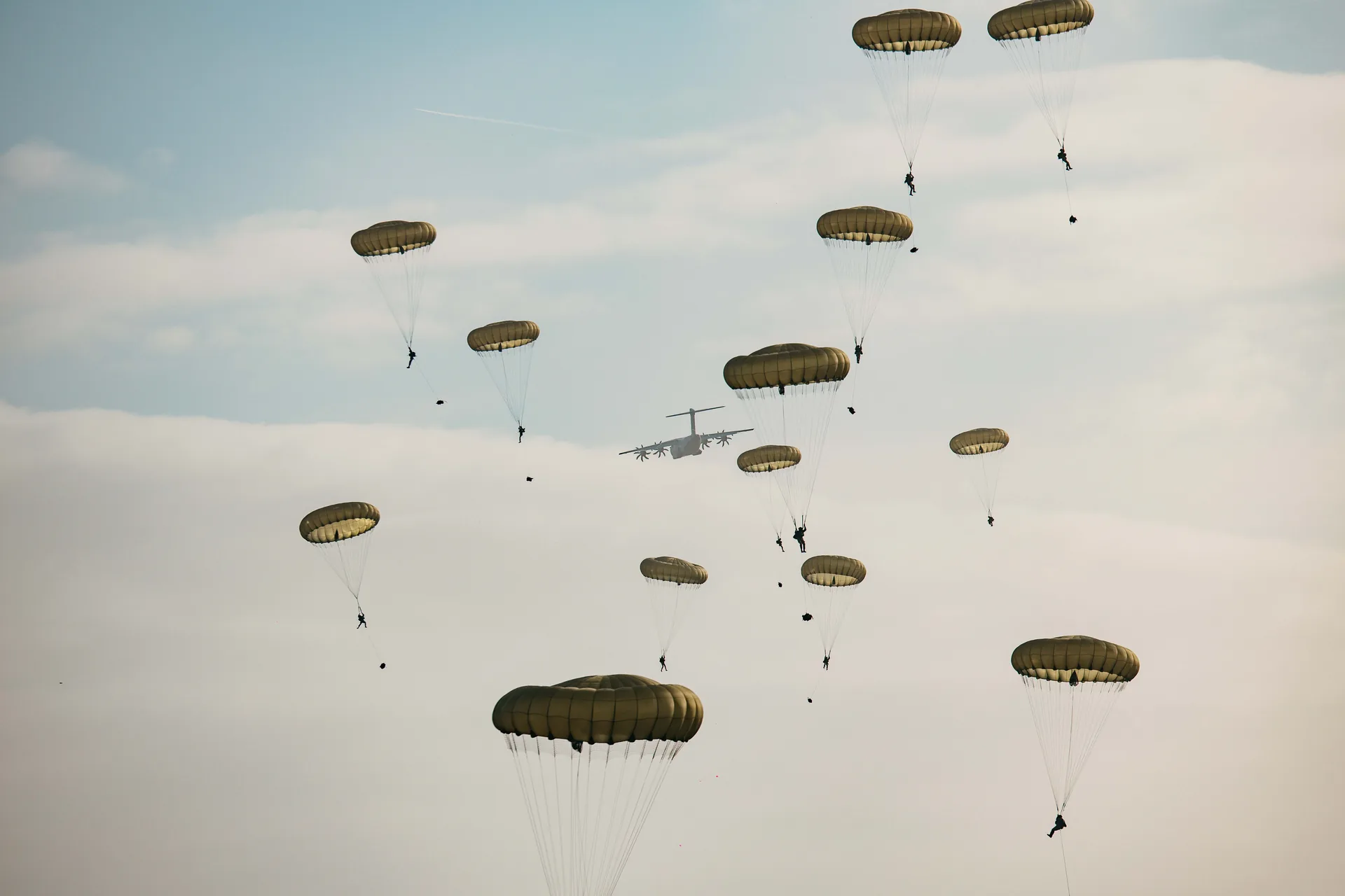 ¡Despliegue Masivo! Reino Unido Simula Invasión para Probar Fuerzas de Reacción Rápida - Image 2