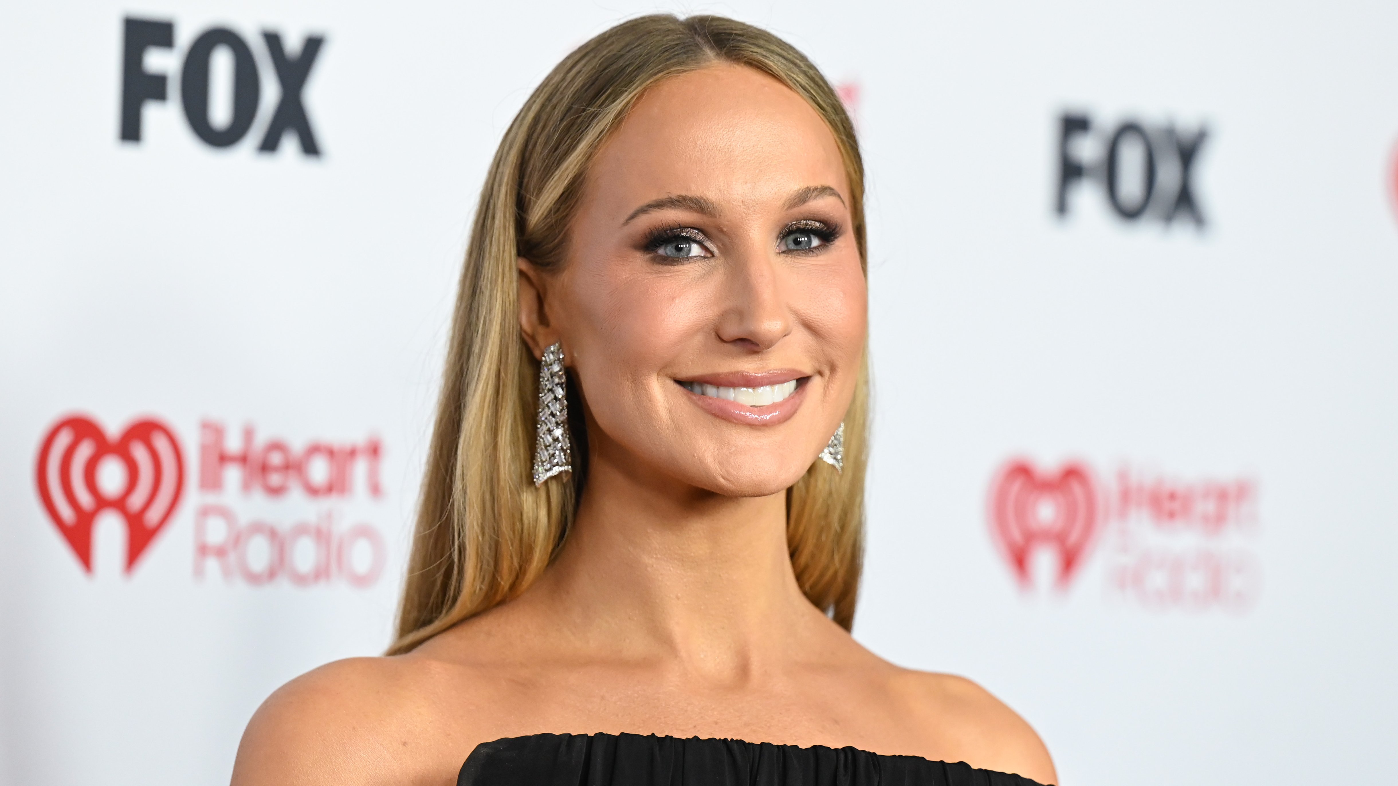 Nikki Glaser Rechaza Roast de Kevin Hart: ¿Por Qué Dijo 'No'?