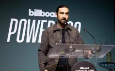 Noah Kahan Debuts as Teacher on 'Celebrity Substitute,' Sparks Reactions from Students - Image 2