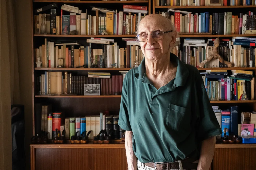 Petros Markaris: The Master of Noir Warns of Social Clash - Image 1