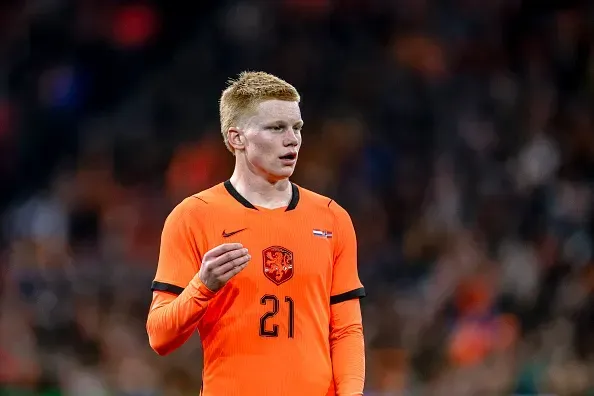 Rafael van der Vaart elogia a Kees Smit, objetivo del Man Utd por 60 millones de euros - Image 2