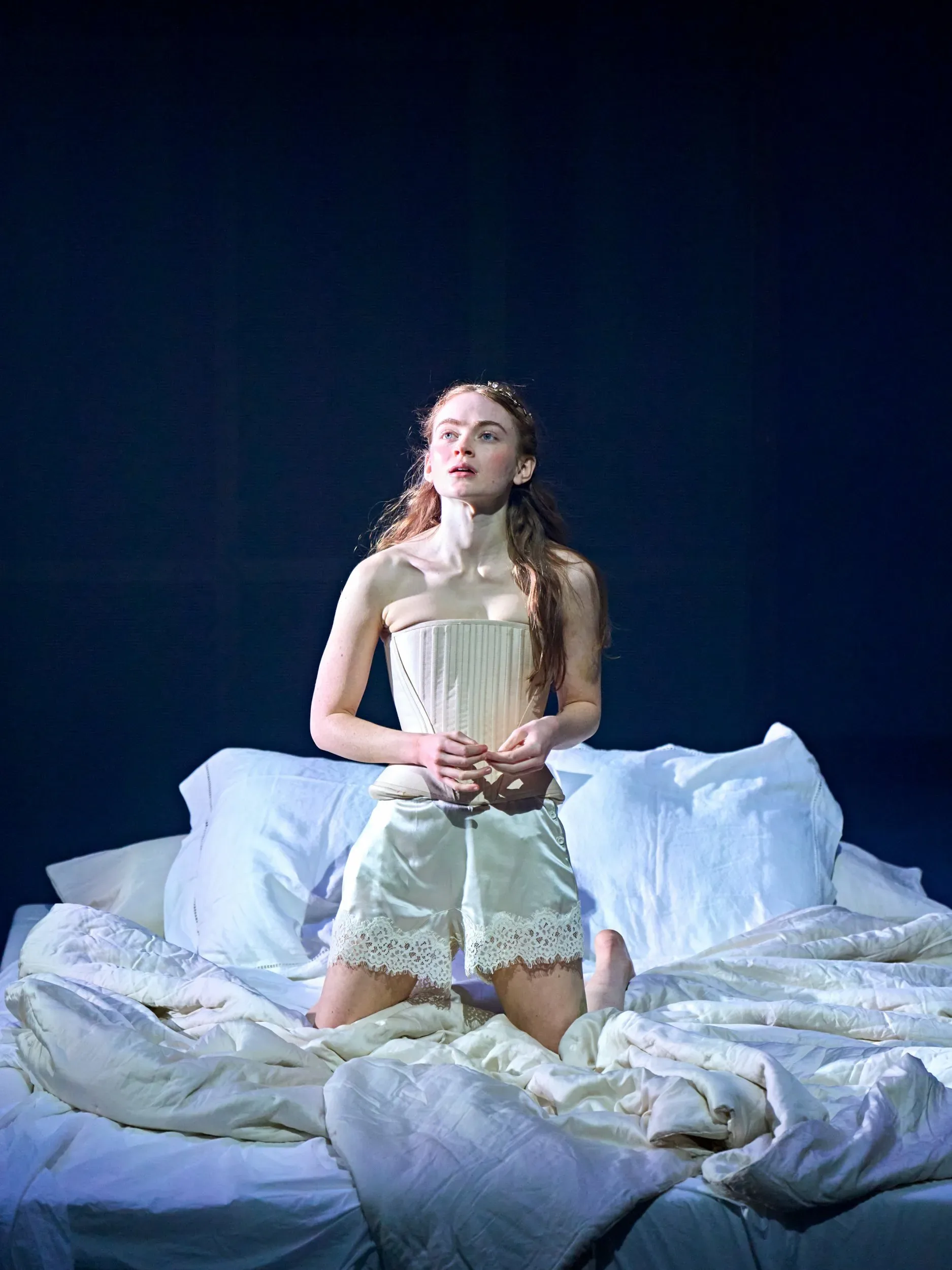 ¡Imperdible! Romeo y Julieta Revive en el West End con Sadie Sink y Noah Jupe - Image 4