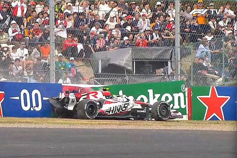 Sainz Questions FIA After Bearman Crash: Ignored Warnings - Image 1