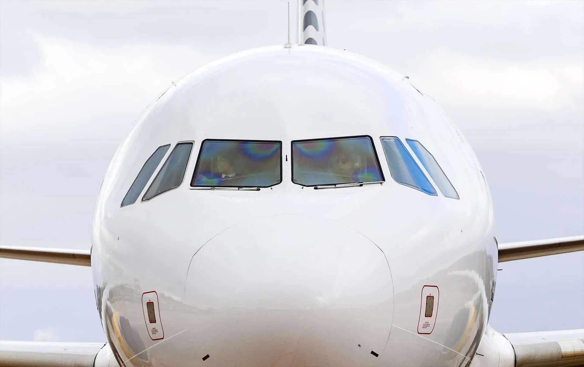 España Restringe Espacio Aéreo a Aviones Implicados en Conflicto Iraní