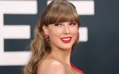 Taylor Swift Enfrenta Demanda por Infracción de Marca Registrada: 'The Life of a Showgirl' - Image 1