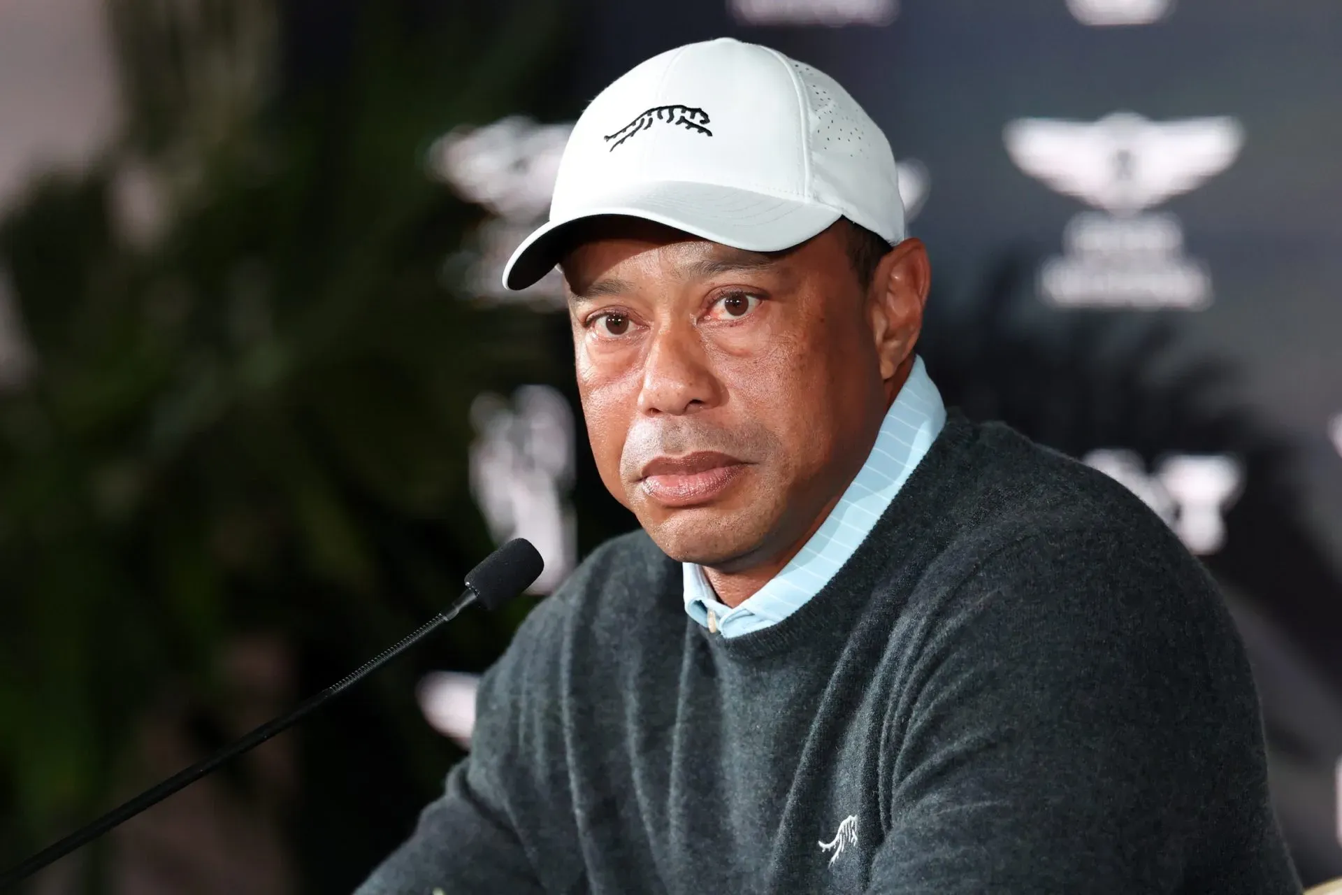 Tiger Woods se Retira: Busca Tratamiento Tras Arresto por DUI