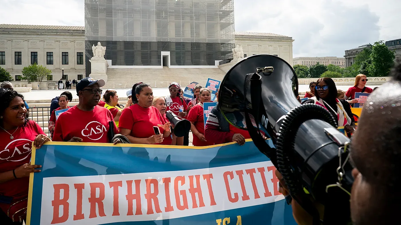 Trump Desafía la Ciudadanía por Nacimiento: ¿Qué Implica y Cómo Afecta?