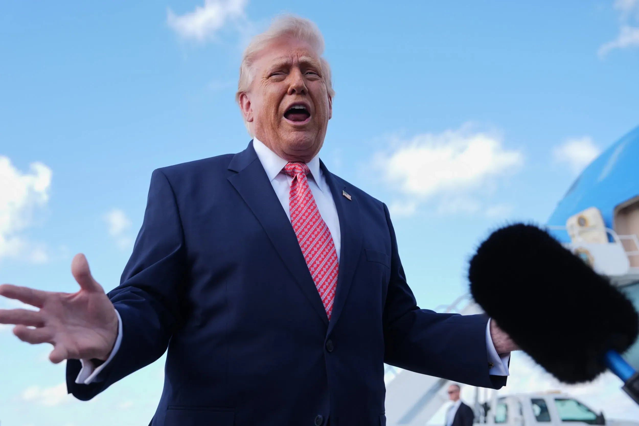 Trump Considers Seizing Iranian Oil, Sparking Political Debate