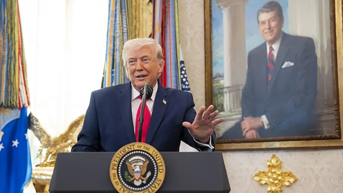 Trump Advierte a Irán sobre 'Aniquilación' Tras Ataque con Drones a Petrolero