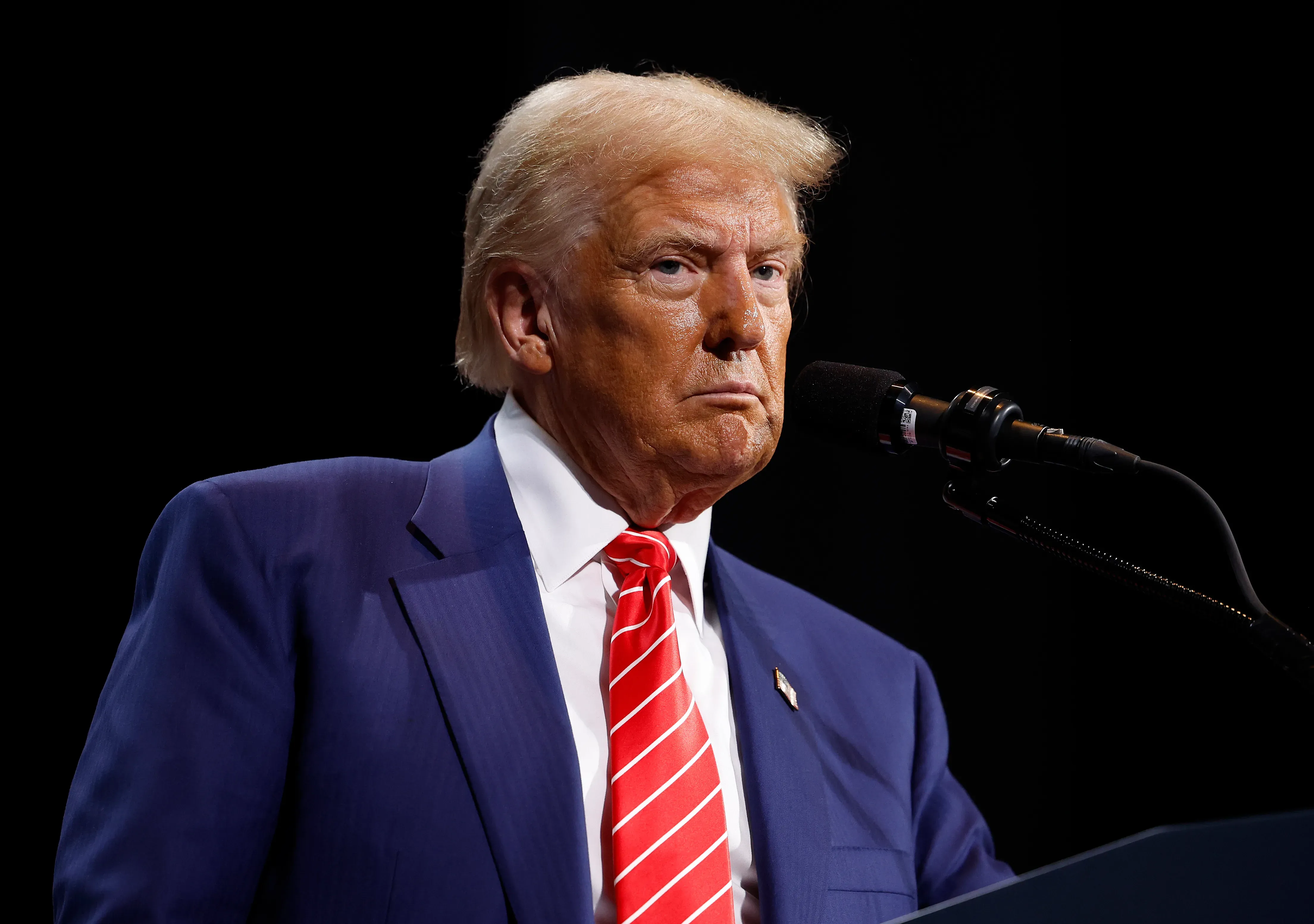 Trump's 'Epstein War' in Iran: Criticism and Political Consequences