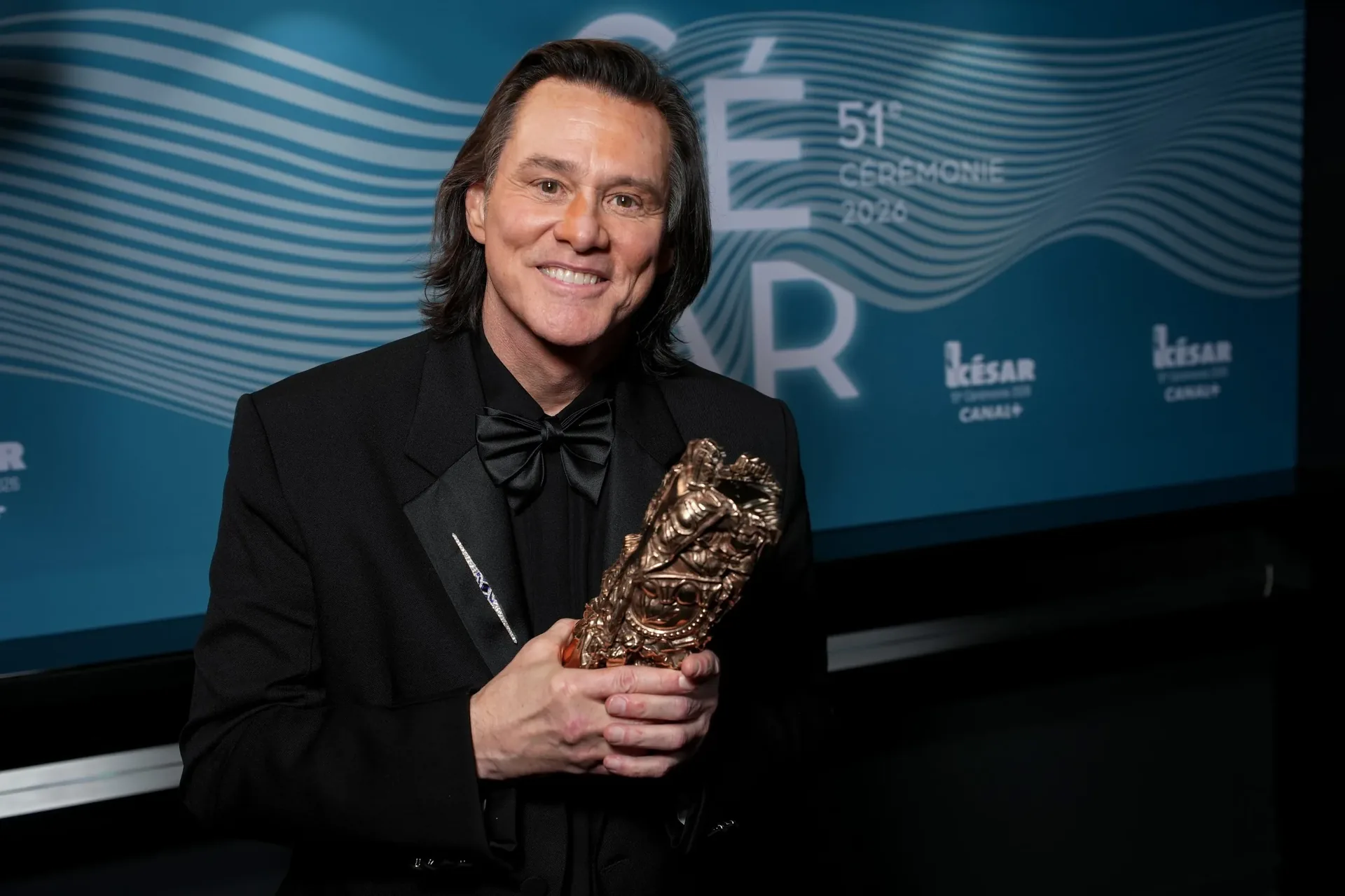 ¡Desenmascarado! Ex de Jim Carrey Revela la Verdad Tras su Inusual Apariencia - Image 1